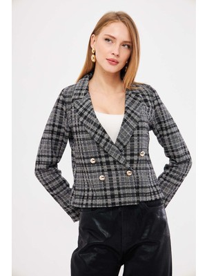 Armonika Kadın Gri-Siyah Kruvaze Yaka Tüvit Crop Ceket ARM-24K001014