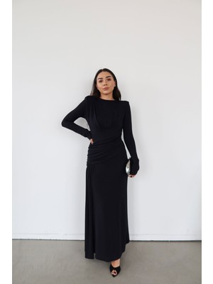 Özge Özgenç Omuzu Vatkalı Beli Büzgülü Maxi Elbise