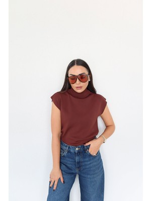 Özge Özgenç Balıkçı Yaka Kolsuz Triko Bluz