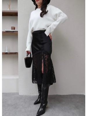 Esra Helvacı Dantelli Saten Etek