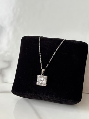 MST Gümüş Renk Zarif Kolye