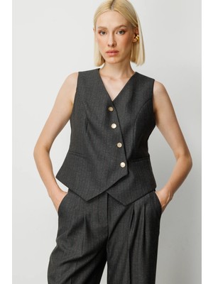 Ekol Çizgi Desenli V Yaka Yelek