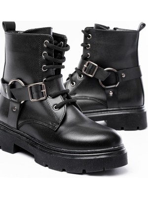 Zerenyus ZRİN-3038 Premium Siyah Toka Aksesuarlı Fermuarlı Kadın Bot