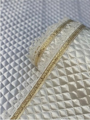 Evsay Dolap Içi Krem Kapitone Güpürlü Gold Sutaşlı Raf Örtüsü En 50 Santim Boy 9 Metre