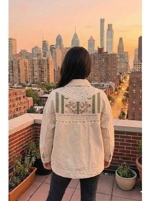 Asist Oversize Kadın Kot Ceket Bej %100 Pamuk Taş İşlemeli Detaylarla Günlük Kullanım İçin