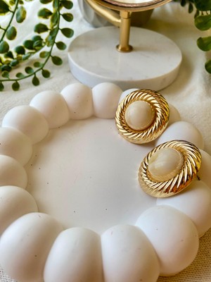 Jewelry Desenli Krem Düğme Halka Gold Küpe