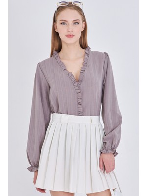 Armonika Kadın Vizon Yakası ve Önü Fırfır Detaylı Kolları Lastikli Uzun Kollu Bluz ARM-25K001030