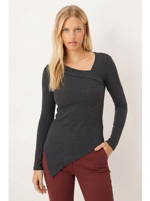 Armonika Kadın Antrasit Asimetrik Yaka Uzun Kollu Bluz ARM-26K001082