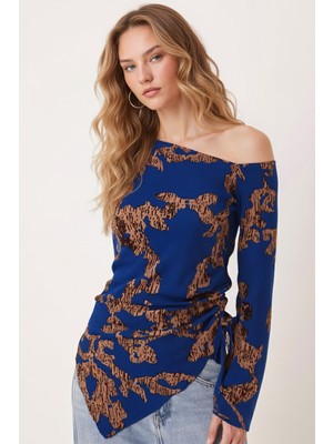 Armonika Kadın Mavi-Bej Asimetrik Yaka Yandan Büzgülü Etek Ucu Yırtmaçlı Uzun Kollu Bluz ARM-26K001022