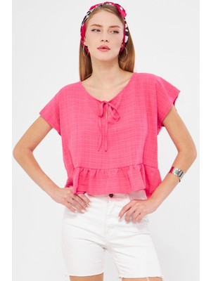 Armonika Kadın Fuşya Yarasa Kol Yakası Bağlamalı Eteği Fırfırlı Oversize Crop Bluz ARM-24Y001088