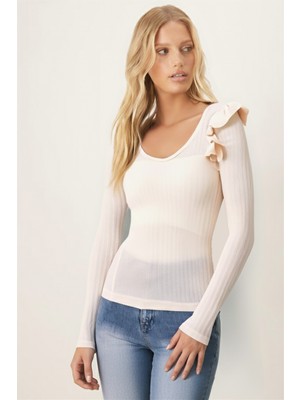 Armonika Kadın Ekru V Yaka Fırfır Detaylı Yumuşak Dokulu Bluz ARM-26K001045