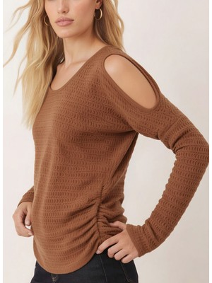 Armonika Kadın Açık Kahve Yumuşak Dokulu Omuz Dekolteli Bluz ARM-26K001024