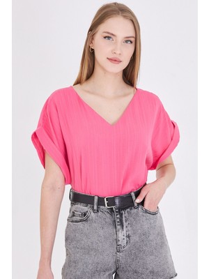 Armonika Kadın Fuşya V Yaka Yanları Yırtmaçlı Arkası Uzun Duble Kol Detaylı Oversize Bluz ARM-24Y001074