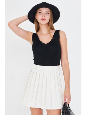 Armonika Kadın Siyah Zigzaglı V Yaka Kaşkorse Bluz ARM-23Y069004