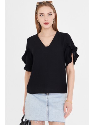 Armonika Kadın Siyah V Yaka Kolları Fırfırlı Kısa Kol Bluz ARM-25Y001046