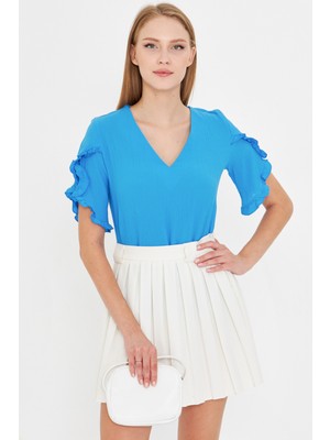 Armonika Kadın Mavi V Yaka Kolları Fırfırlı Kısa Kol Bluz ARM-25Y001070