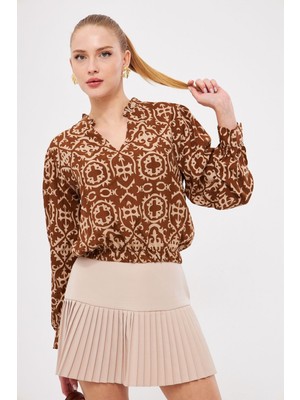 Armonika Kadın Kahve V Yaka Yakası Pile Detaylı Beli Lastikli Manşetli Bluz ARM-25K001003