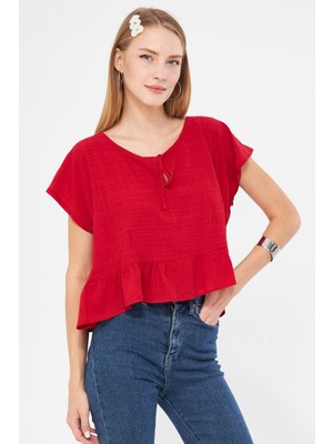 Armonika Kadın Kırmızı Yarasa Kol Yakası Bağlamalı Eteği Fırfırlı Oversize Crop Bluz ARM-24Y001088