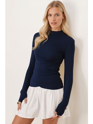 Armonika Kadın Lacivert Yarım Balıkçı Parmak Geçmeli Body Bluz ARM-26K135002