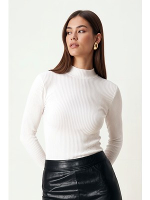 Armonika Kadın Beyaz Uzun Kollu Triko Crop Bluz ARM-26K042011