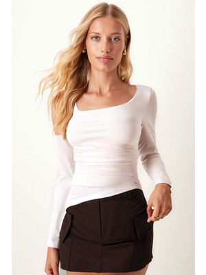 Armonika Kadın Ekru Yanları Büzgülü Uzun Kol Asimetrik Bluz ARM-26K042005