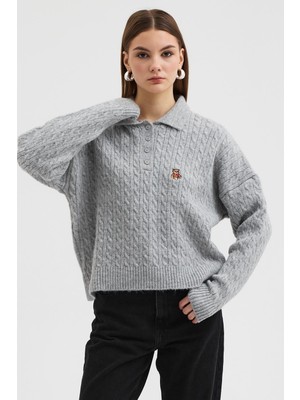 Lijuri Ayıcık Nakışlı Polo Yaka Örme Triko Kazak 1388