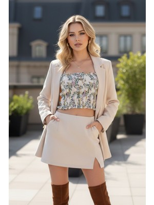 Lupinn Kadın Ekru Çiçek Desenli Askılı Büzgülü Crop Bluz - Kombin Parçası - Kadın Crop Bluz