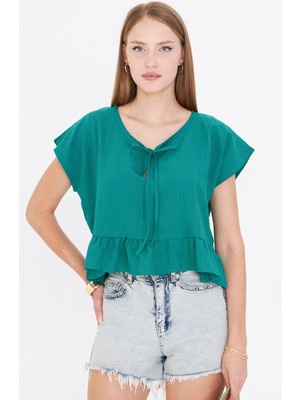 Armonika Kadın Koyu Yeşil Yarasa Kol Yakası Bağlamalı Eteği Fırfırlı Oversize Crop Bluz ARM-24Y001088