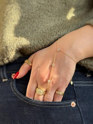 Aurah Minimal Üçgen Detaylı Şahmeran