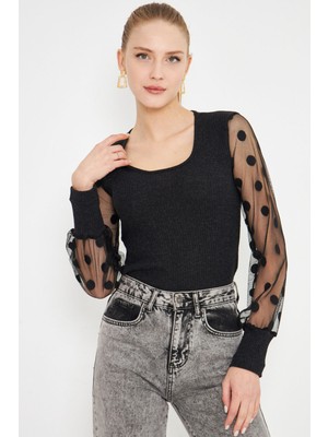 Armonika Kadın Siyah U Yaka Kolları Tül Detaylı Manşetli Kaşkorse Bluz ARM-25K001066