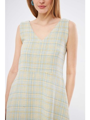 Armonika Kadın Açık Sarı Tüvit Ön Arka V Yaka Kolsuz Kloş Mini Elbise ARM-24K001073