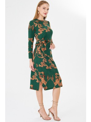Armonika Kadın Yeşil-Bej Sıfır Yaka Yandan Bağlamalı Vücuda Oturan Midi Boy Likralı Elbise ARM-26K001001
