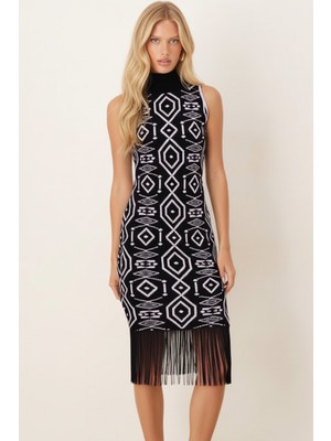 Armonika Kadın Siyah Balıkçı Yaka Etek Ucu Püsküllü Triko Elbise ARM-26K136009