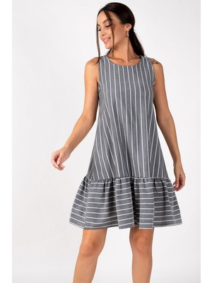 Armonika Kadın Füme Kolsuz Eteği Fırfırlı Çizgili Elbise ARM-19Y001101