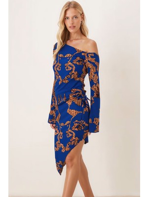 Armonika Kadın Mavi-Bej Düşük Omuz Yandan Büzgülü Eteği Asimetrik Vücuda Oturan Elbise ARM-26K001041