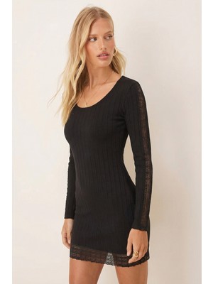 Armonika Kadın Siyah U Yaka Kolları ve Eteği Tüllü Vücuda Oturan Yumuşak Dokulu Elbise ARM-26K001035