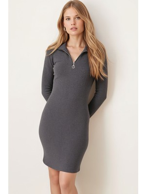 Armonika Kadın Füme Yakası Fermuarlı Yumuşak Dokulu Diz Üstü Elbise ARM-26K001018
