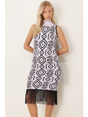 Armonika Kadın Beyaz Balıkçı Yaka Etek Ucu Püsküllü Triko Elbise ARM-26K136009