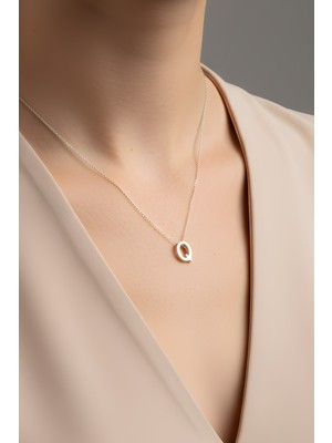 So CHIC My Story Q Harfi 18 Ayar Beyaz Altın Kaplama 45 cm Gümüş Kolye