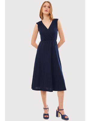 Armonika Kadın Lacivert Beli ve Omzu Lastikli Eteği Kruvaze Yaka Midi Boy Elbise ARM-24Y001017