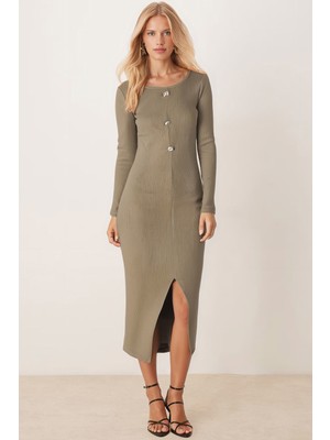 Armonika Kadın Haki Geniş Yaka Uzun Kollu Önü Düğmeli Vücuda Oturan Yırtmaçlı Elbise ARM-26K001013
