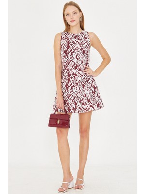 Armonika Kadın Bordo Sıfır Yaka Vücuda Oturan Kloş Sırtı Fermuarlı Mini Elbise ARM-25Y001074