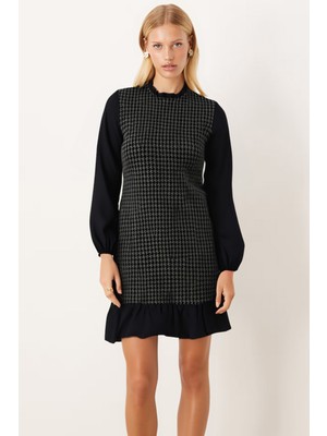 Armonika Kadın Haki Yakası ve Altı Fırfırlı Kazayağı Desen Elbise ARM-21Y001080