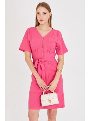Armonika Kadın Fuşya Düğmeli Kuşaklı Pens Detaylı V Yaka Elbise ARM-25Y001058