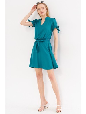 Armonika Kadın Turkuaz Hakim Yaka Kolu Bağlamalı Beli Lastikli Kemerli Kısa Elbise ARM-23Y001088