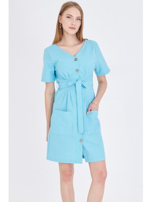 Armonika Kadın Turkuaz Düğmeli Kuşaklı Pens Detaylı V Yaka Elbise ARM-23Y001026