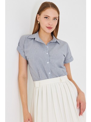 Armonika Kadın Siyah Çizgili Kısa Kol Gömlek ARM-25Y001059