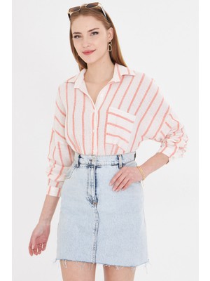 Armonika Kadın Turuncu Uzun Kollu Cep Detaylı Sırtı Pileli Çizgili Oversize Gömlek ARM-25Y001044