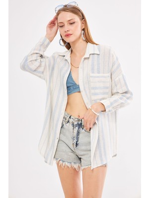 Armonika Kadın Açık Mavi Uzun Kollu Cep Detaylı Sırtı Pileli Çizgili Oversize Gömlek ARM-24Y001053