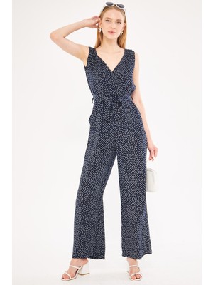 Armonika Kadın Koyu Lacivert Kruvaze Yaka Omuzu Lastik Detaylı Sırtı V Kuşaklı Uzun Tulum ARM-24Y001049